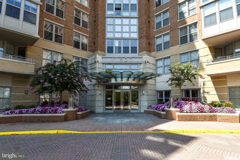 Photo of 11800 Sunset Hills Road #723, RESTON, VA 20190 (MLS # VAFX2318514)