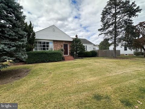 Photo of 6 Queens Place, CHERRY HILL, NJ 08002 (MLS # NJCD2103840)
