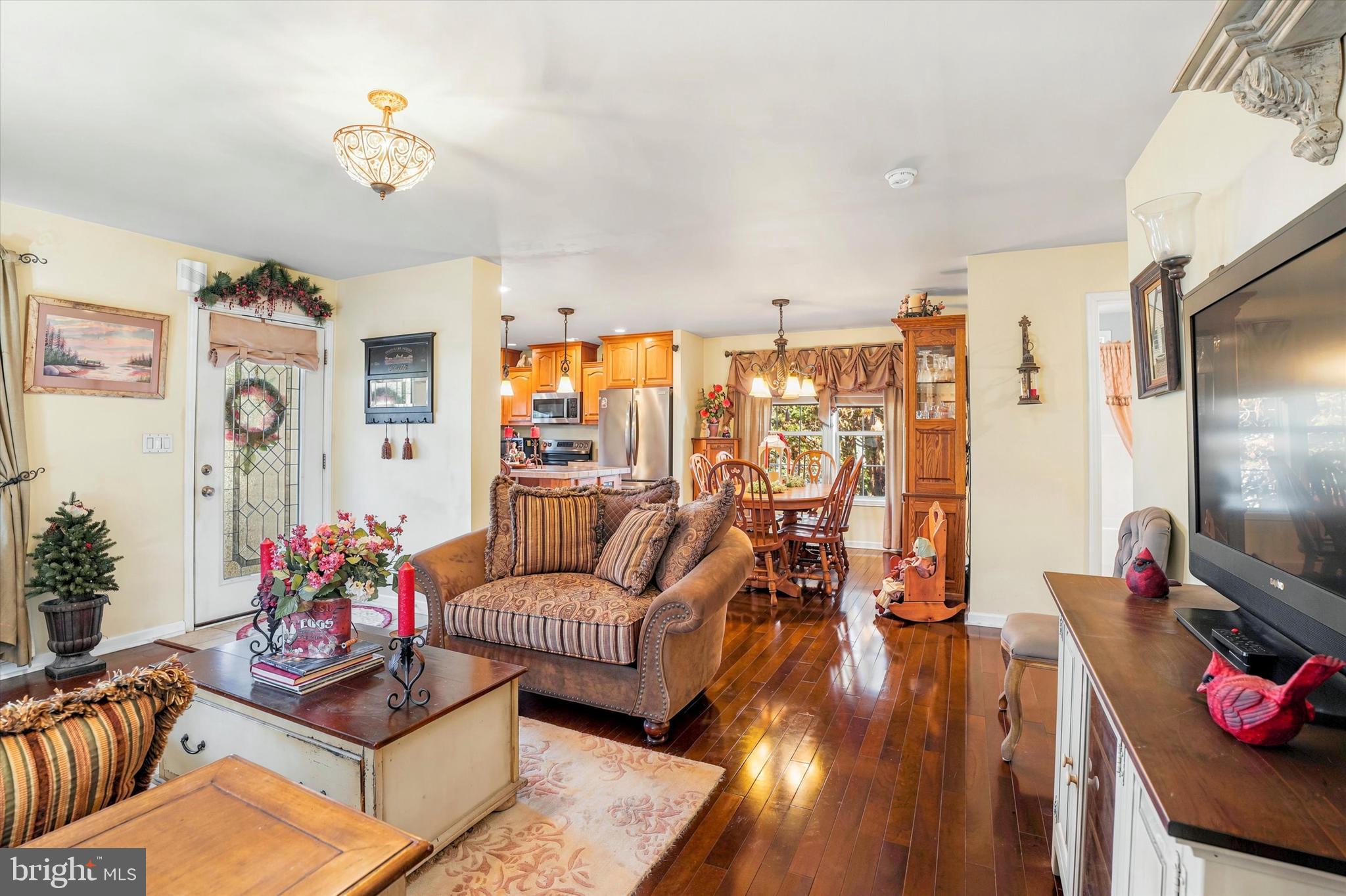 308 MEADOW COURT