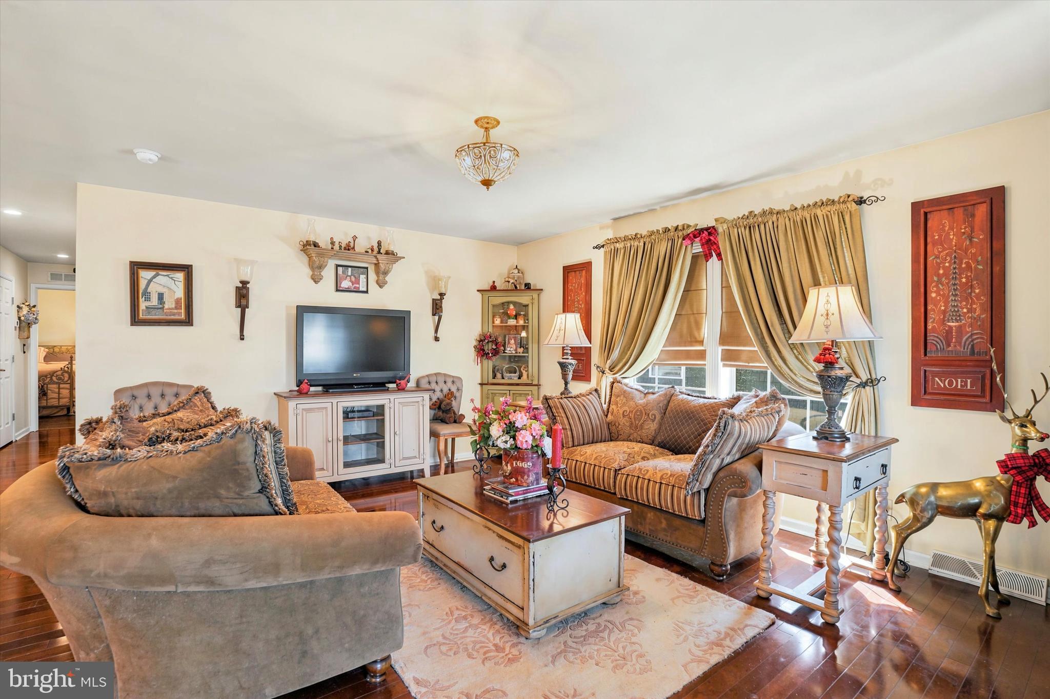 308 MEADOW COURT