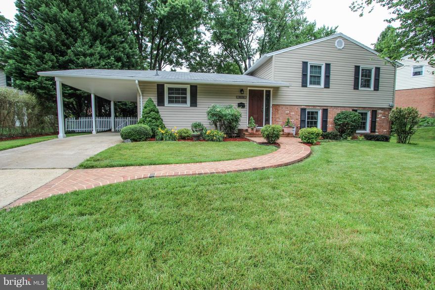 Beautifully updated split level in desirable Springbrook Forest. Immaculate decor.  Bright and airy with beautiful hardwoods.  Awesome lot with a gracious deck, patio, new pavers, and professionally landscaped yard.  Turn key condition ready for new owners.  Open House scheduled for 6/22. Includes Home Warranty. Please call Alt. Agent with Questions. 2 HOUR NOTICE REQUIRED FOR ALL SHOWINGS!