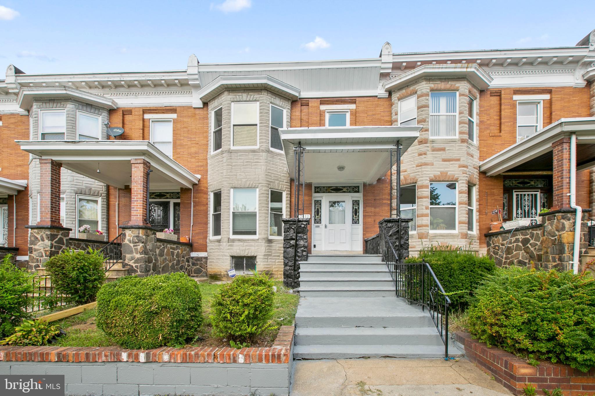 EVERGREEN LAWN - Residential Lease