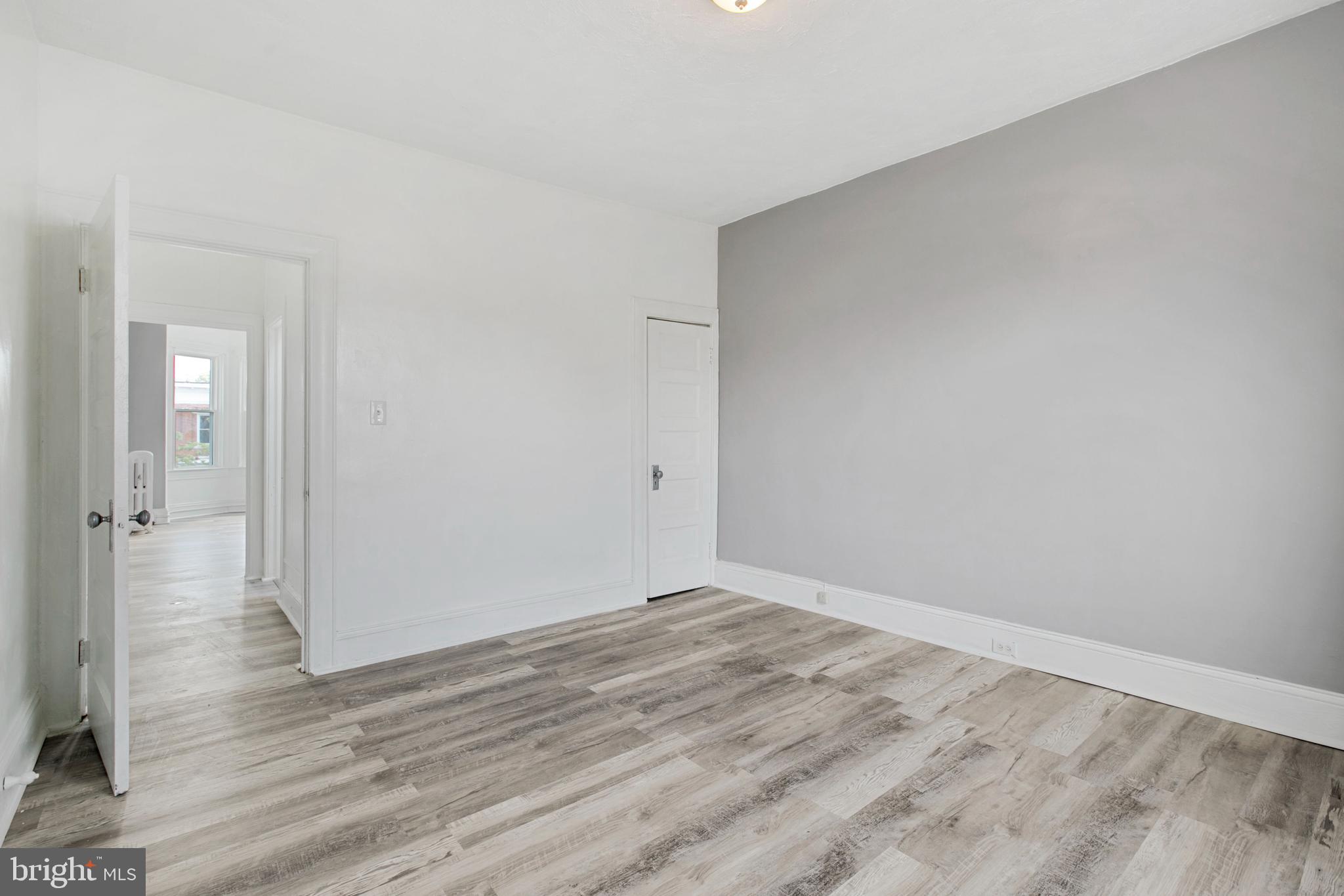 EVERGREEN LAWN - Residential Lease