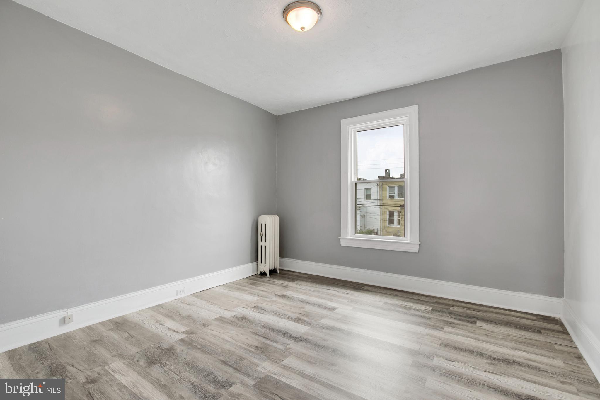 EVERGREEN LAWN - Residential Lease