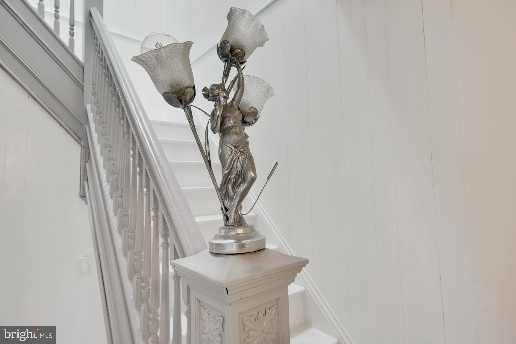 EVERGREEN LAWN - Residential Lease