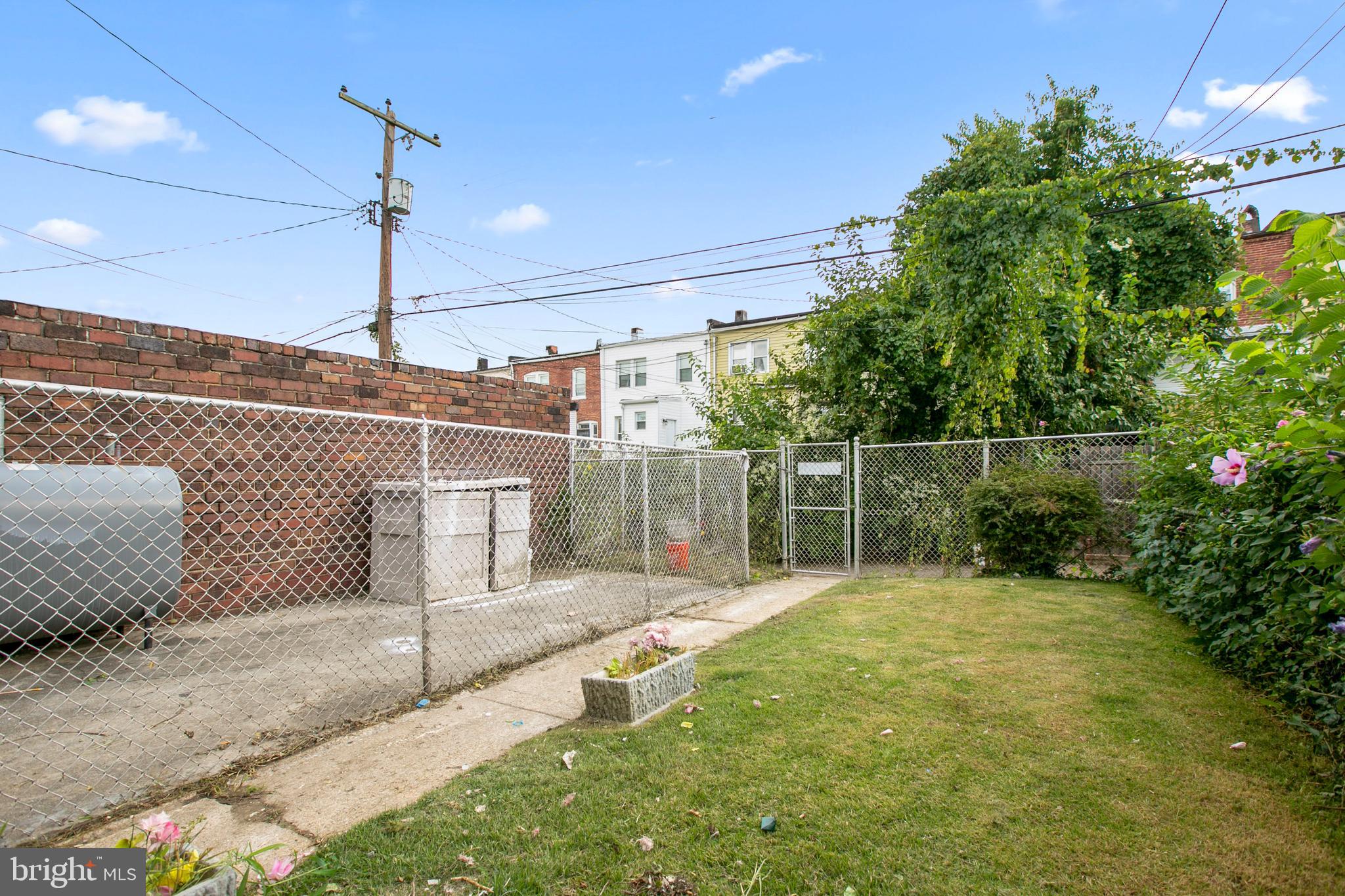 EVERGREEN LAWN - Residential Lease