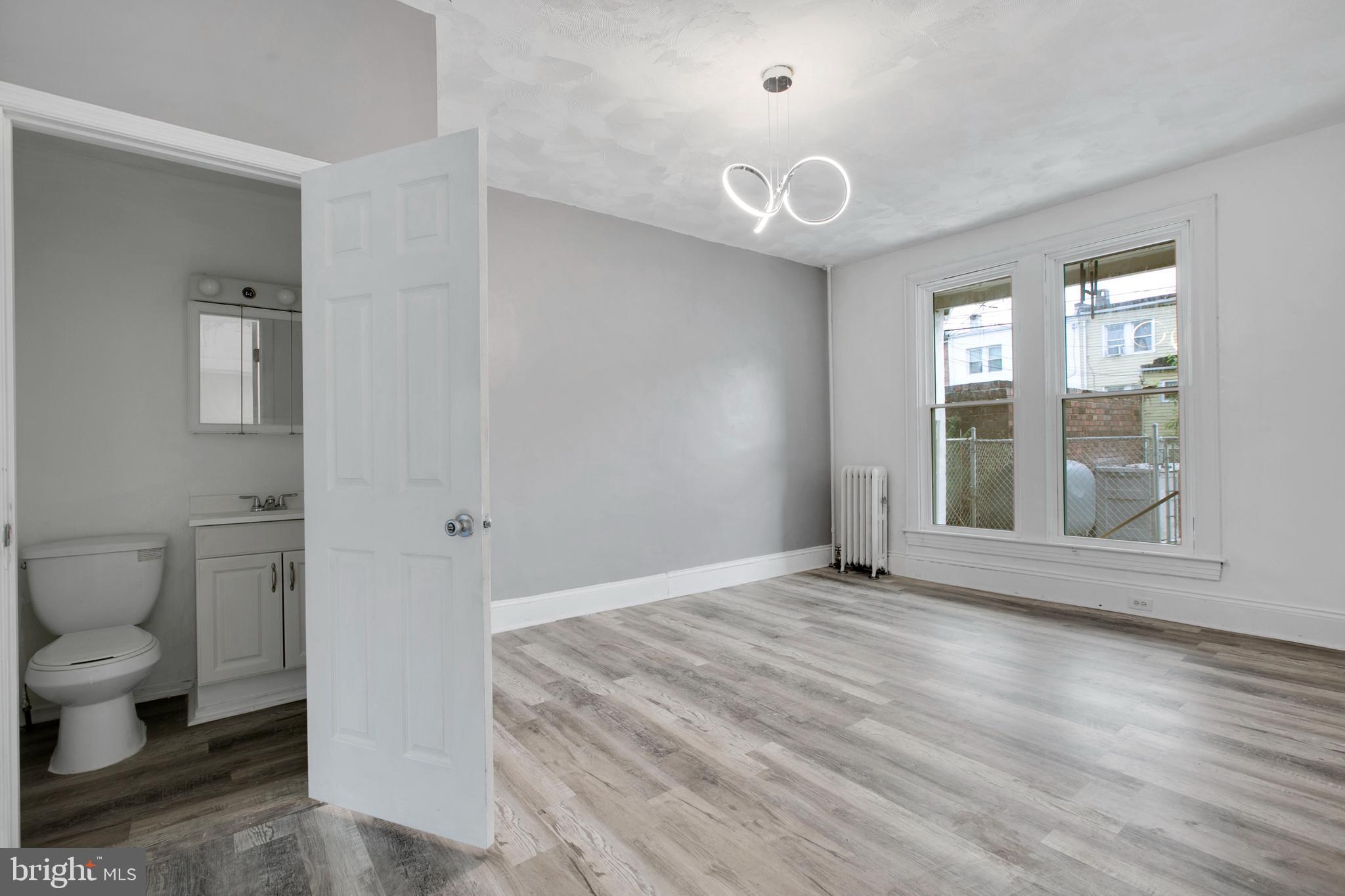 EVERGREEN LAWN - Residential Lease