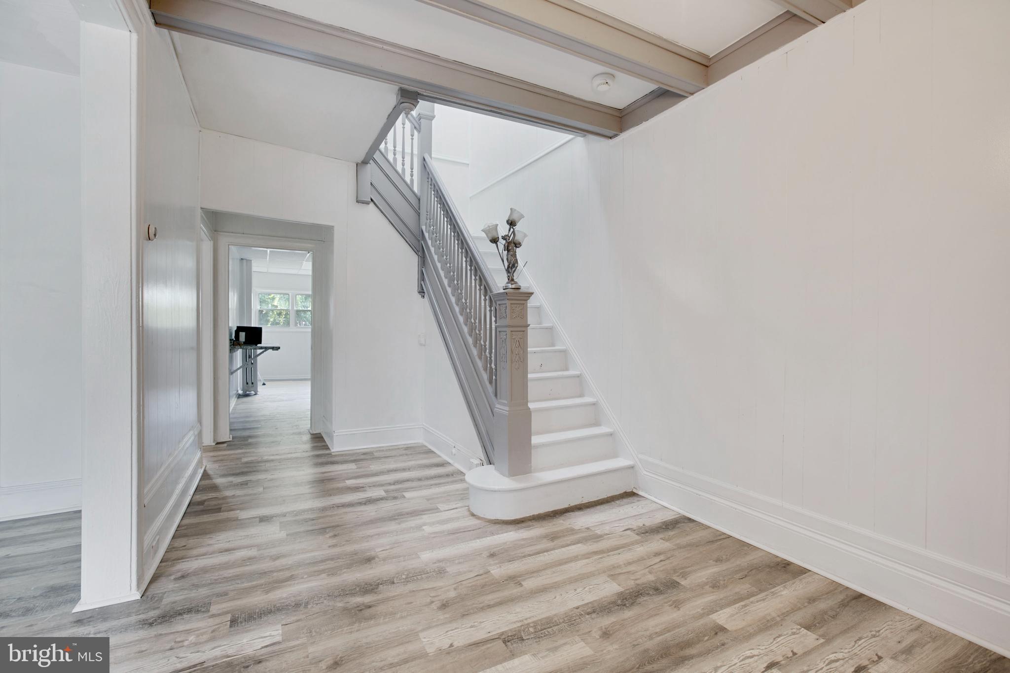 EVERGREEN LAWN - Residential Lease