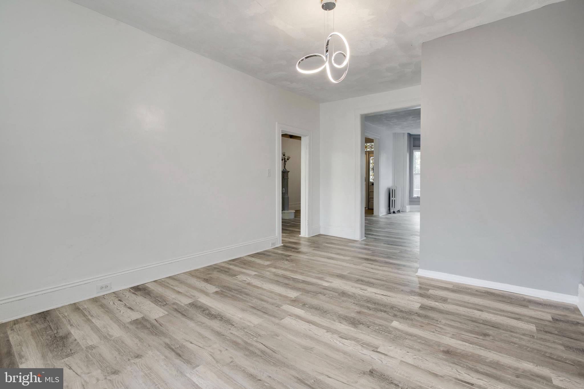 EVERGREEN LAWN - Residential Lease