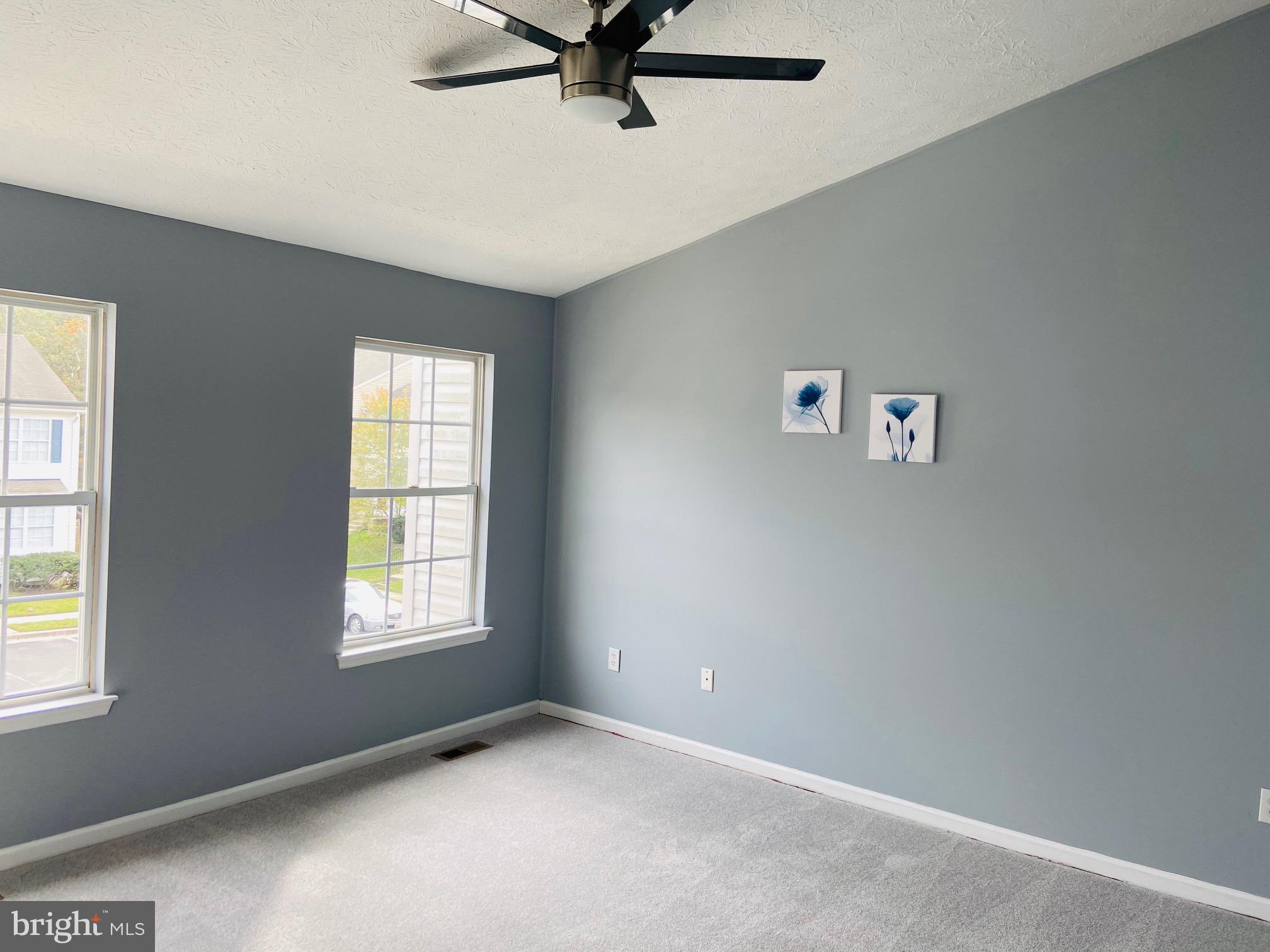 CARRIAGE PINES/LAKE VILL - Residential