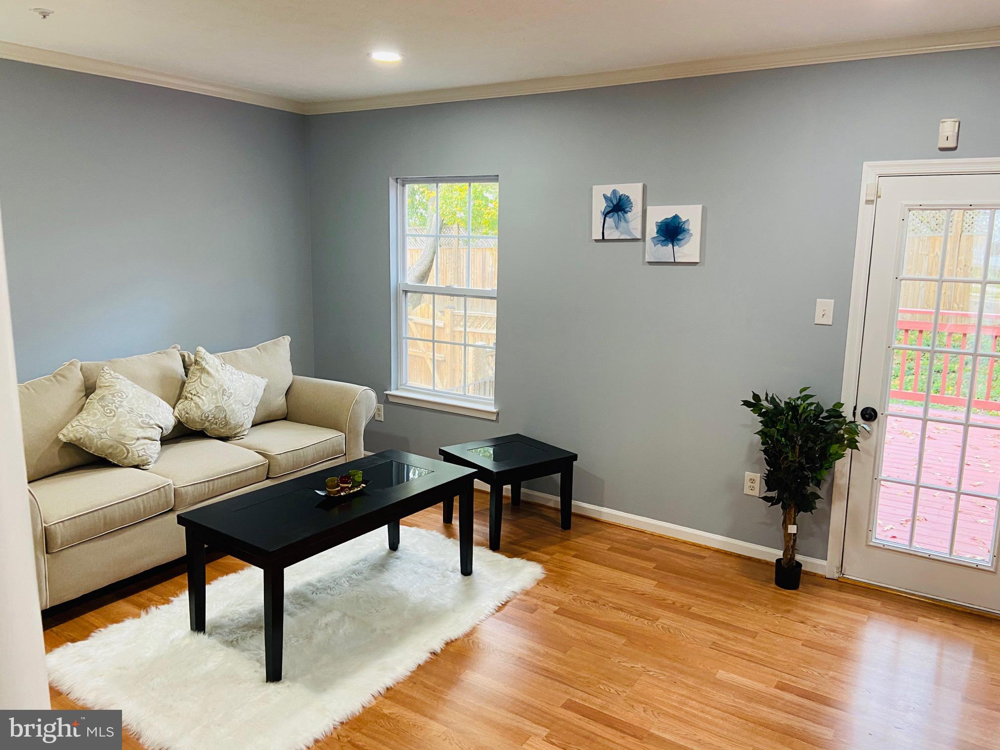 CARRIAGE PINES/LAKE VILL - Residential