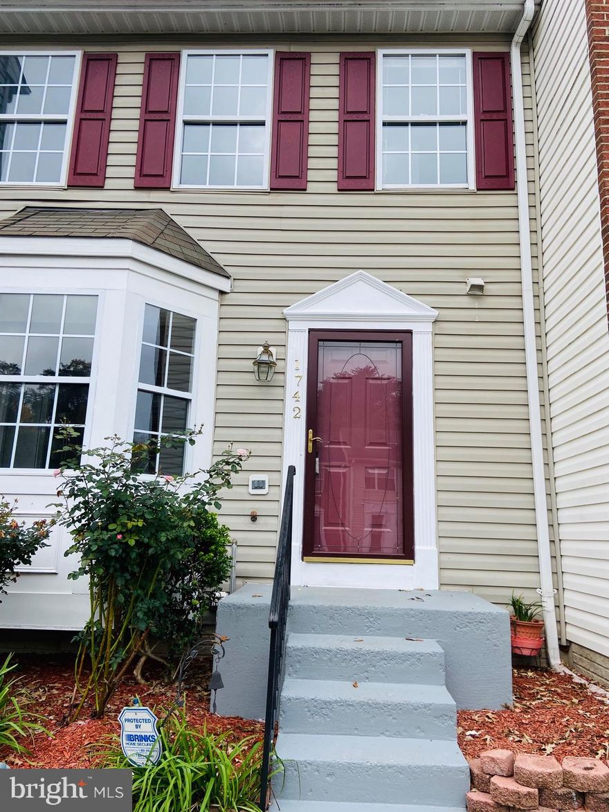 Beautiful and Elegant Brick townhouse with 3 Bedroom, 4 Bath with several upgrades –NEW Stainless Steel Appliances, NEW Quartz Countertops, NEW Carpet, Freshly painted, Fully Finished Basement, sliders to the deck with lot of privacy and yard backing to trees. Few minutes from Major Highways, Shopping Center, Restaurant, Gym. Highly sought after neighborhood. A MUST SEE.