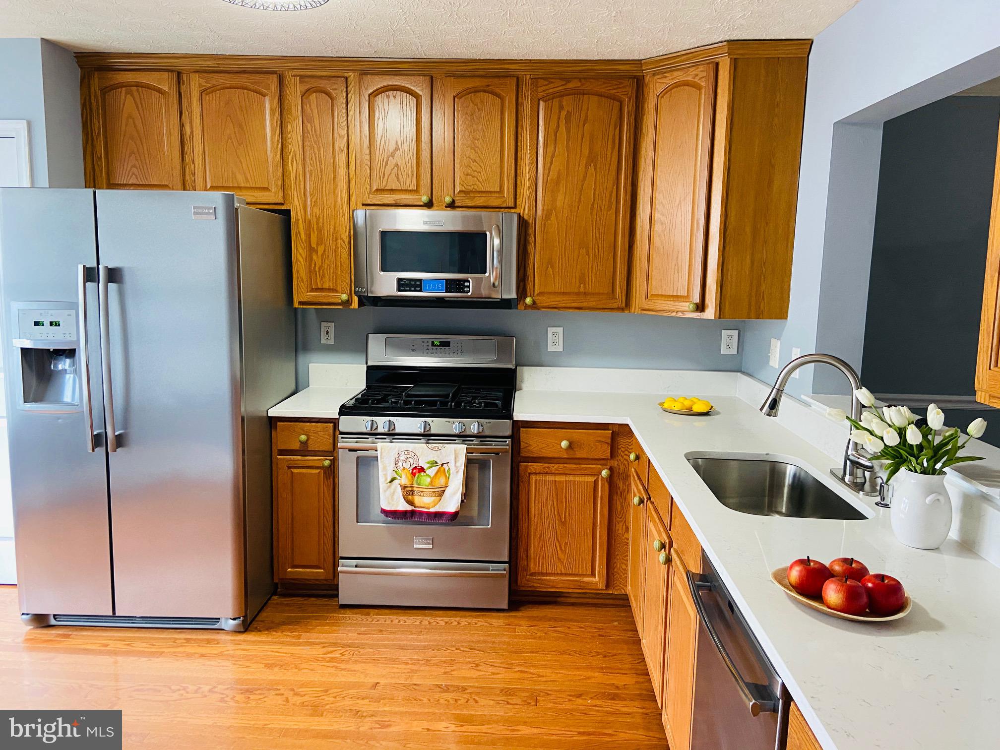 CARRIAGE PINES/LAKE VILL - Residential