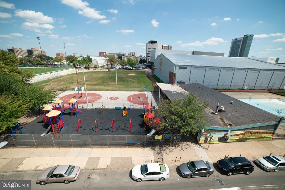 TEMPLE UNIVERSITY - Residential Lease