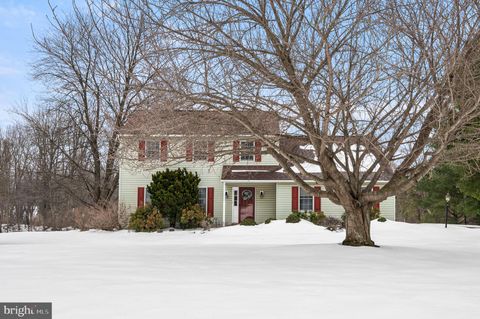 27 WINDLE COURT COATESVILLE PA 19320