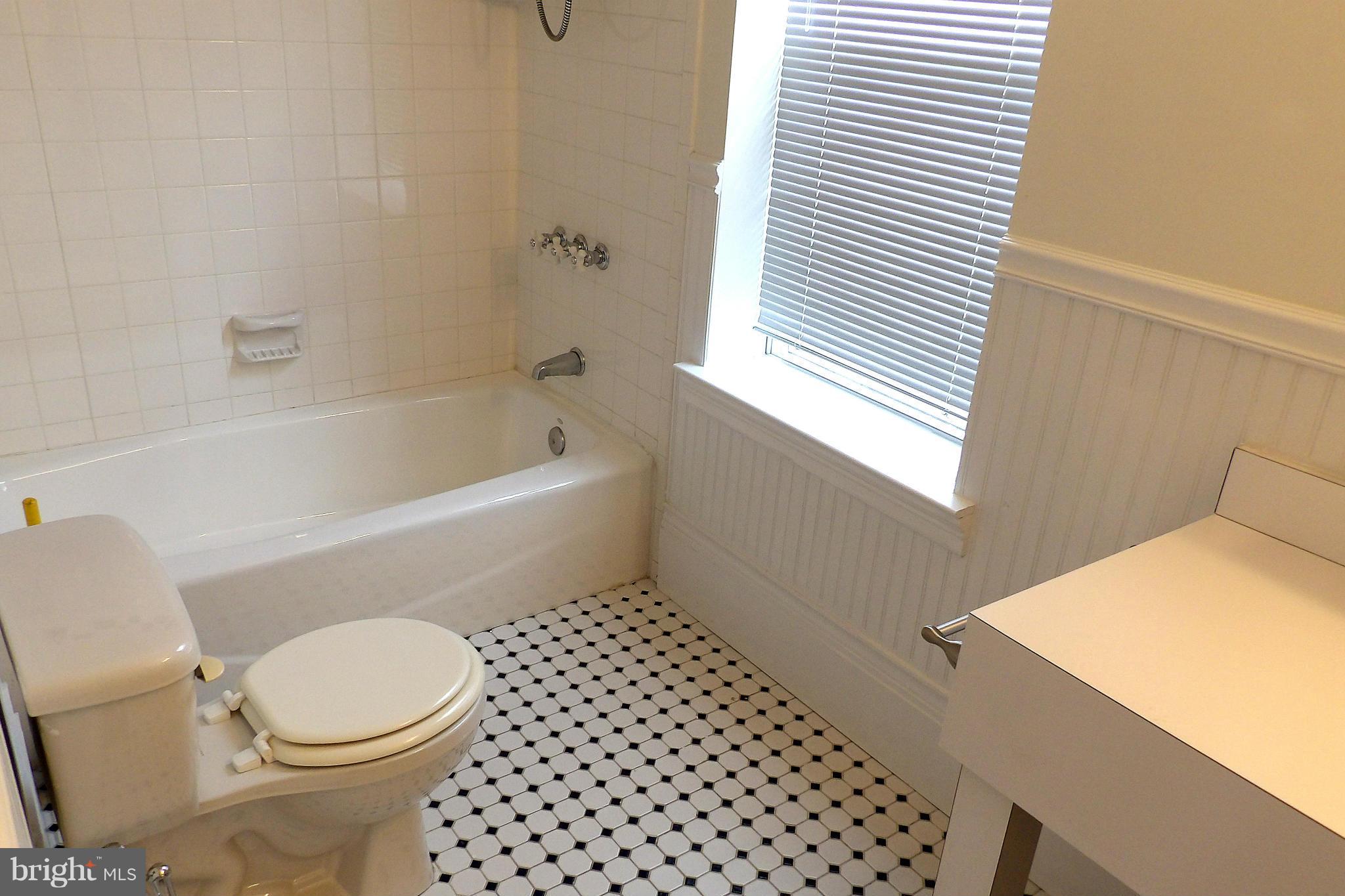 CANTON - Residential Lease