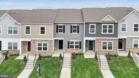 165 Tigney Drive, Stephens City, VA MLS: VAFV2034264
