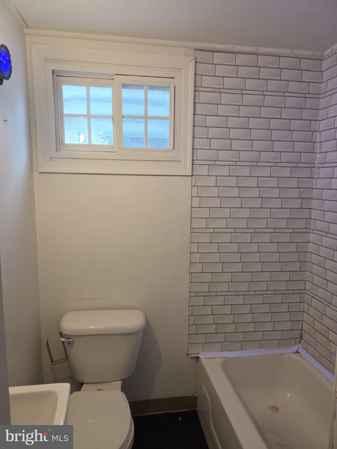 426 THOMPSON PLACE A