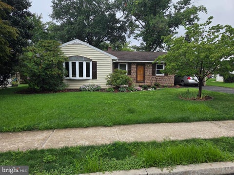Homes For Sale - 340 E Marion Street<br/> LITITZ, PA 17543