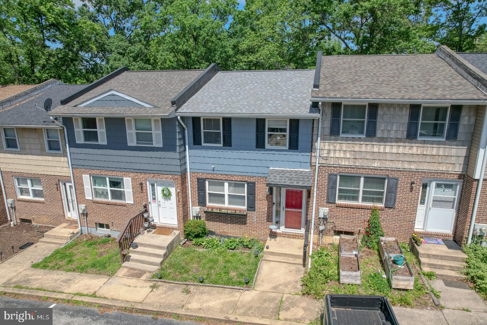 CAPTAINS GATE TOWNHOUSES - Residential