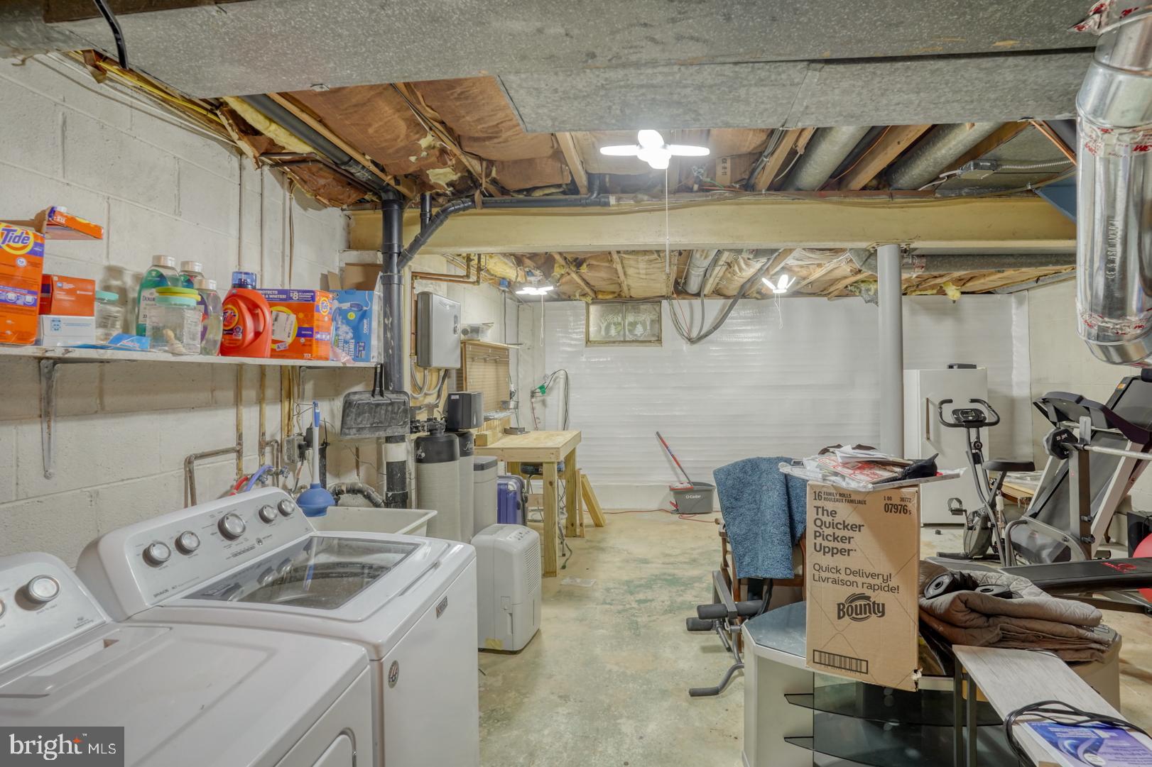 CAPTAINS GATE TOWNHOUSES - Residential