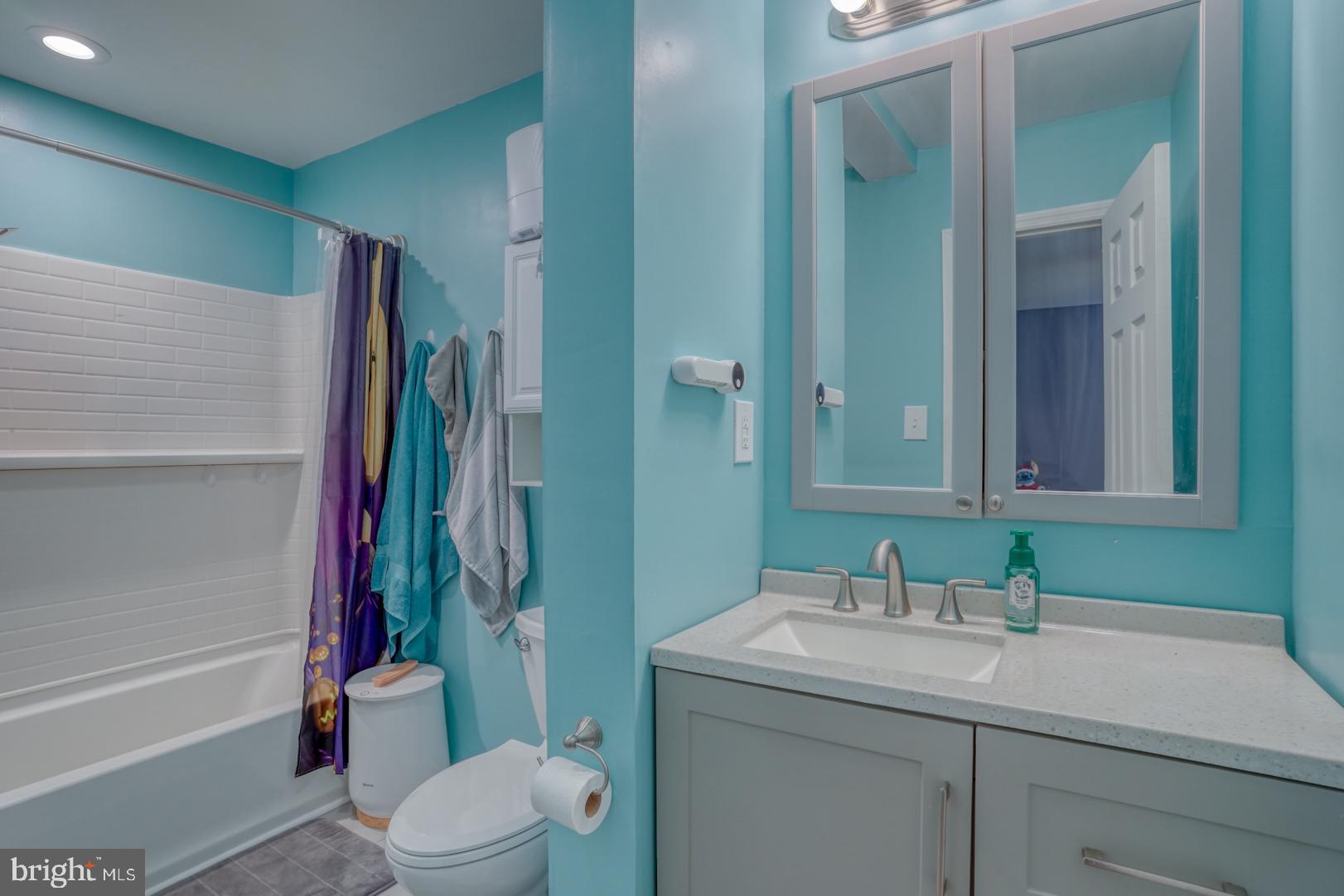 CAPTAINS GATE TOWNHOUSES - Residential