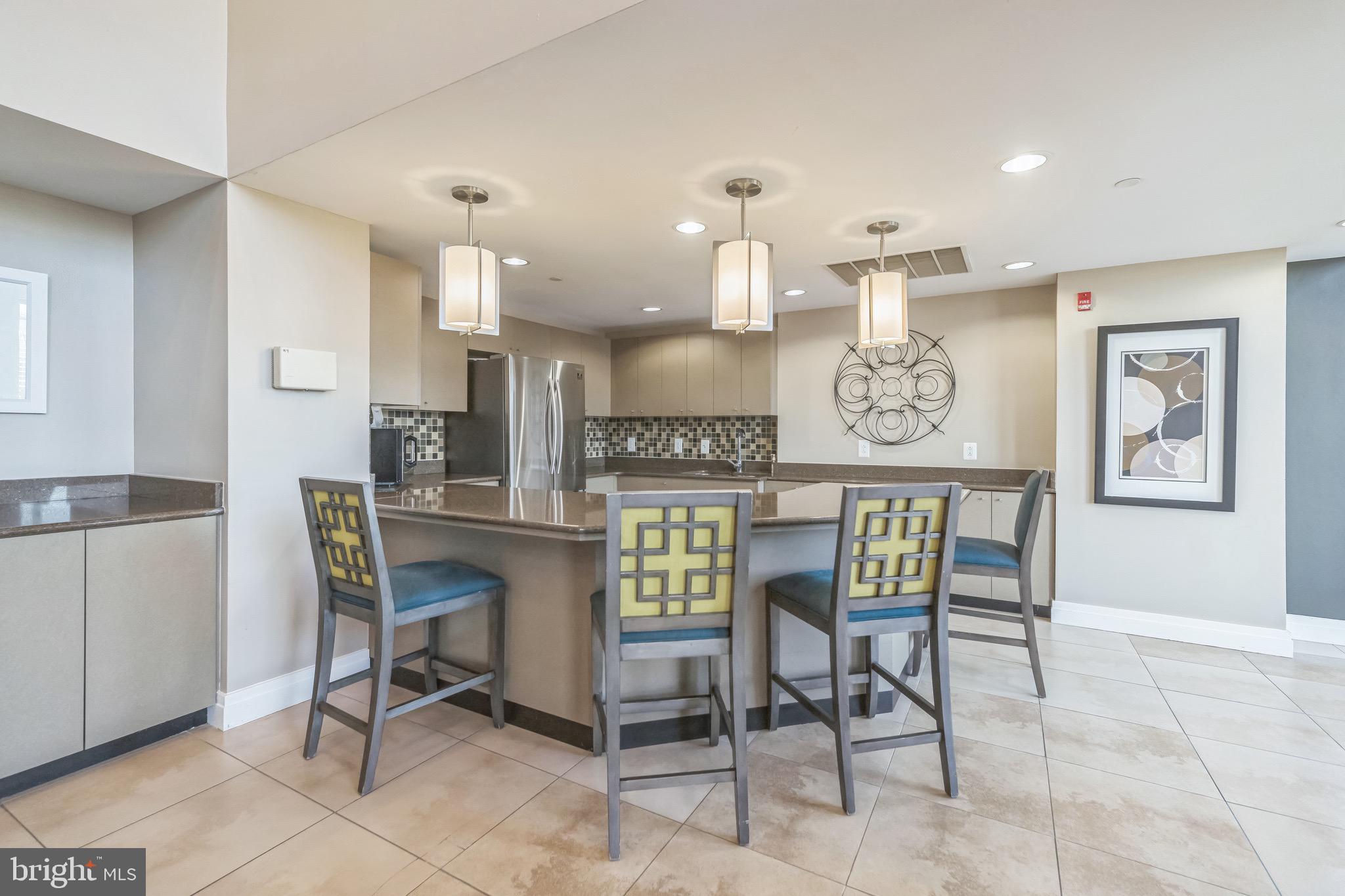 MIDTOWN ALEXANDRIA STATION CONDOMINIUM - Residential