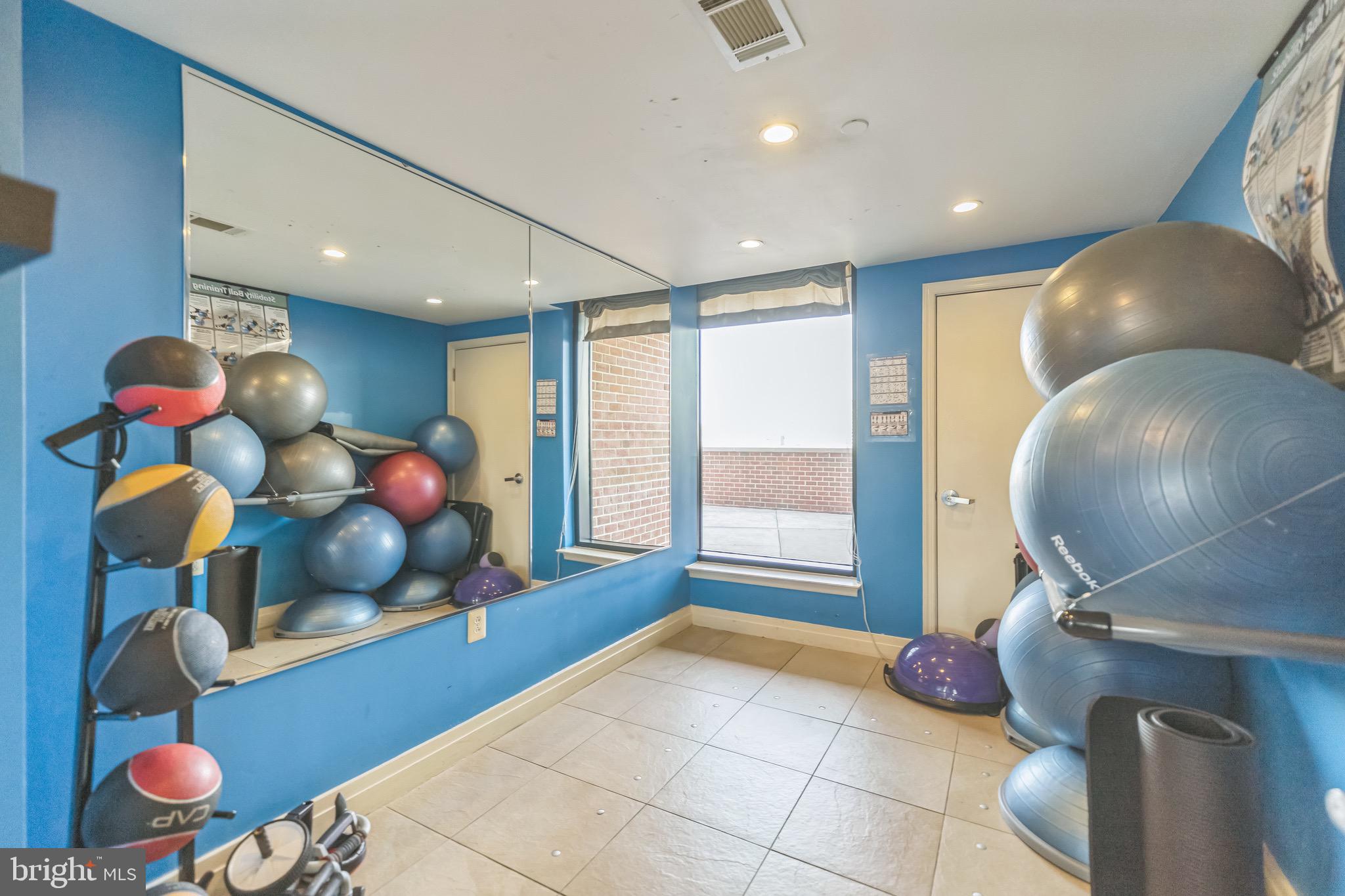 MIDTOWN ALEXANDRIA STATION CONDOMINIUM - Residential