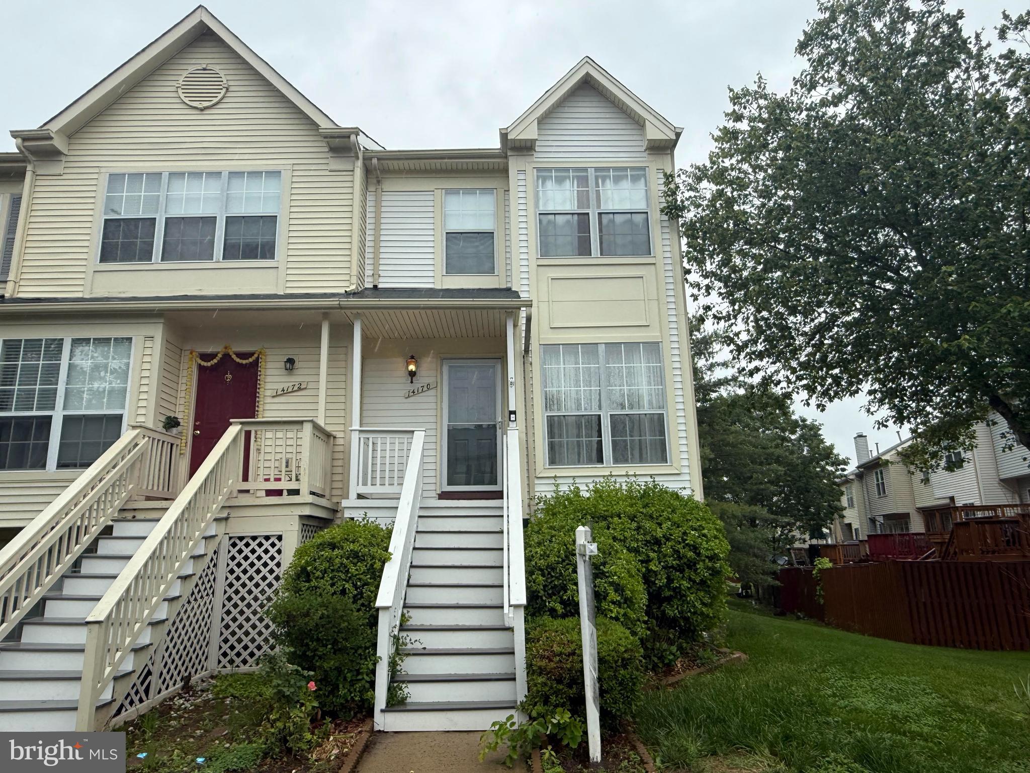 MANOR GATE - Residential