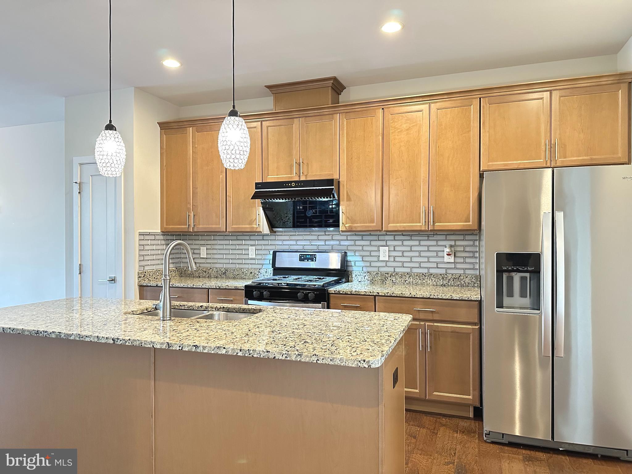 WALNUT CREEK AT MONT - Residential