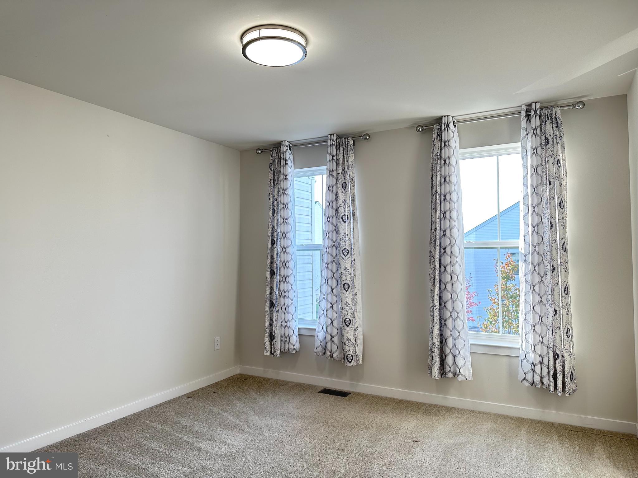 WALNUT CREEK AT MONT - Residential