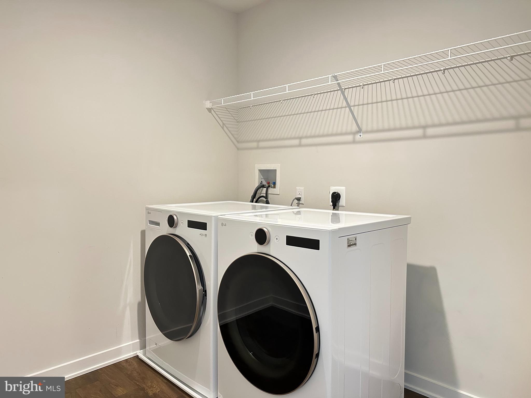 WALNUT CREEK AT MONT - Residential