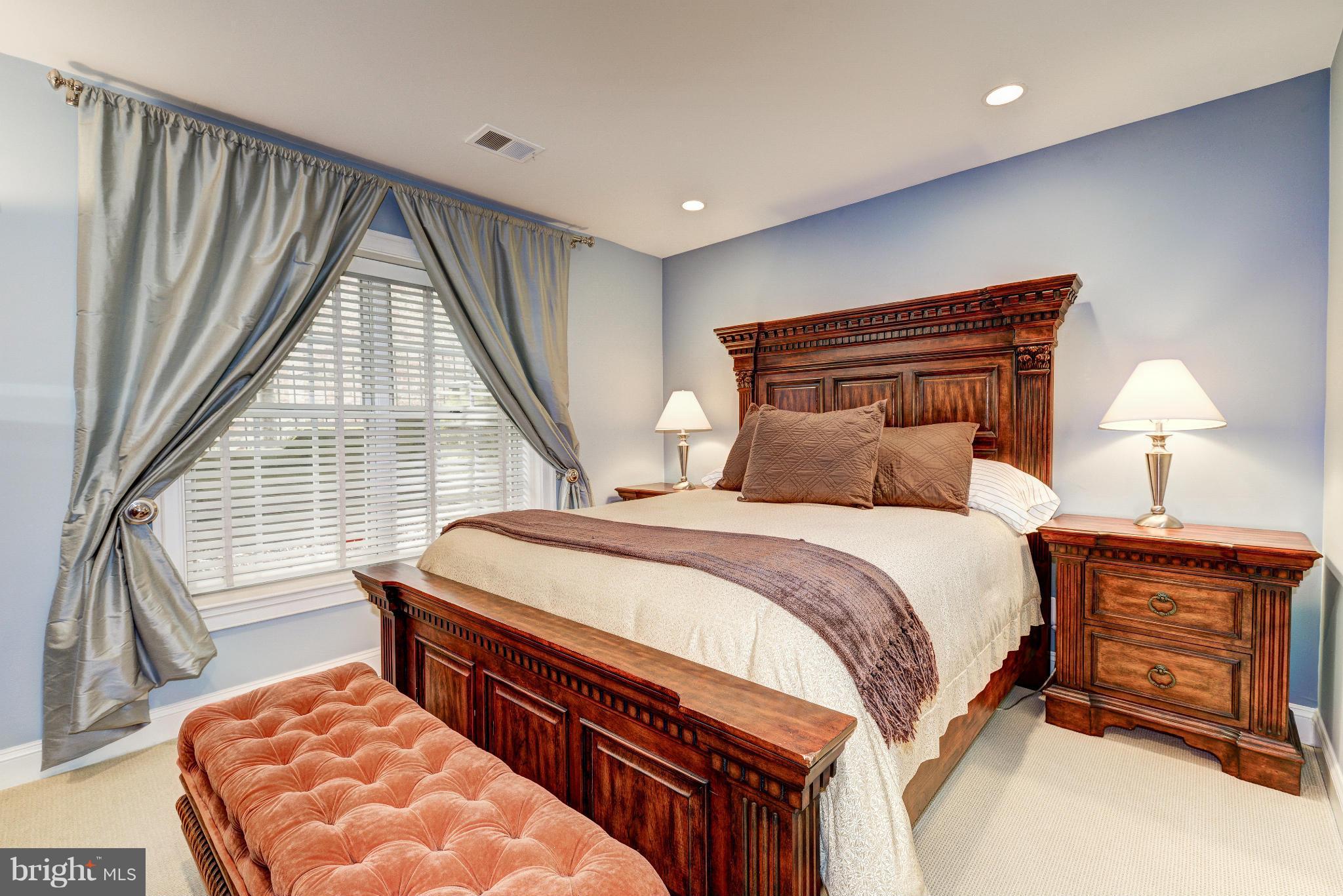 GEORGETOWN - Residential