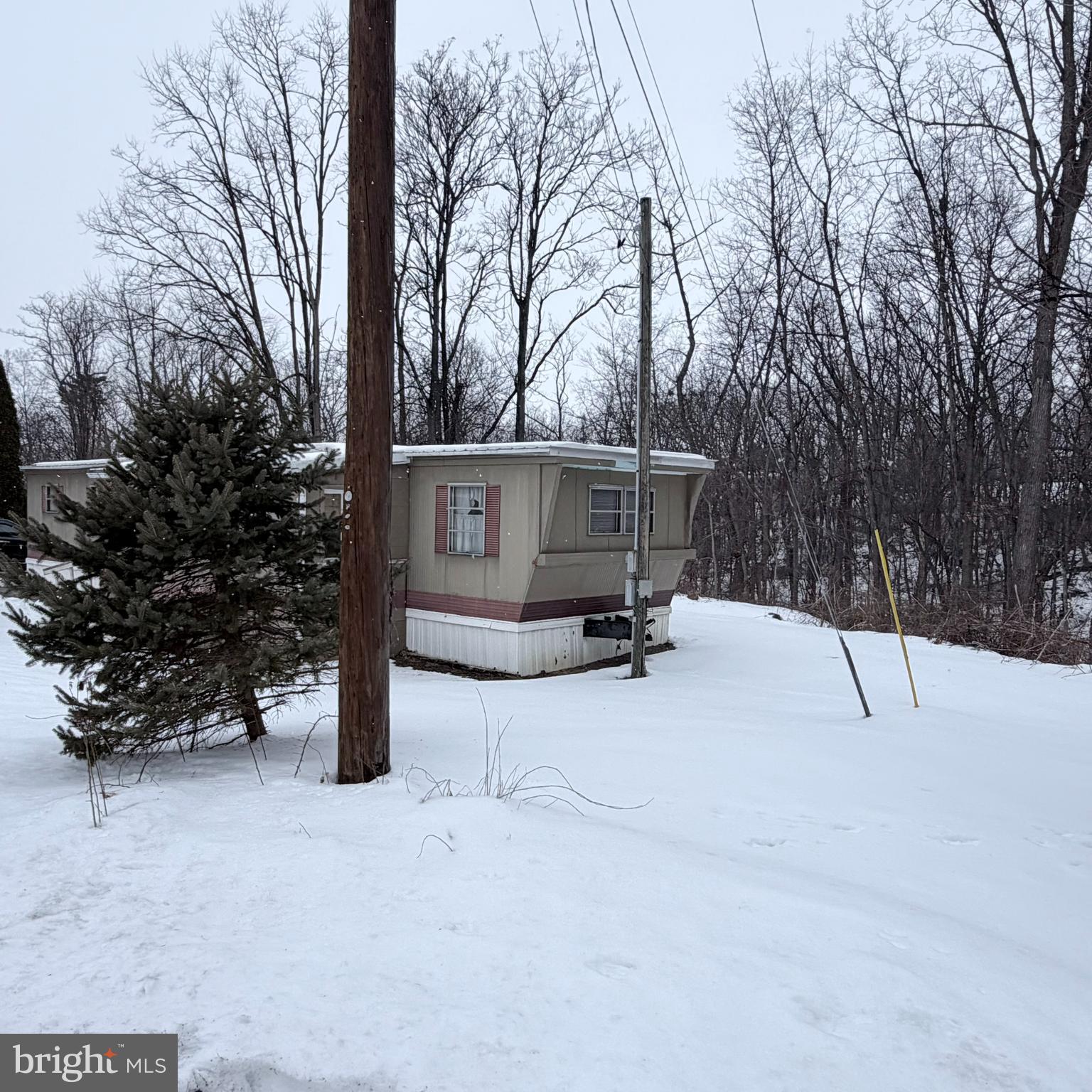 1437 PLEASANT VIEW DRIVE