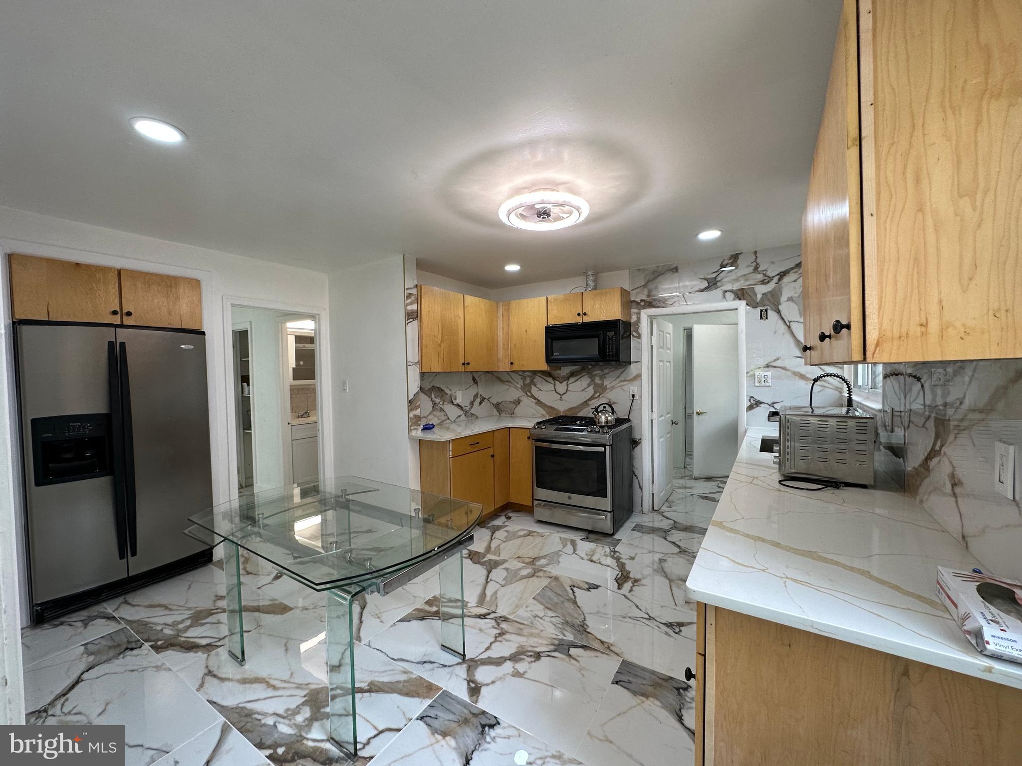 SOMERTON - Residential Lease