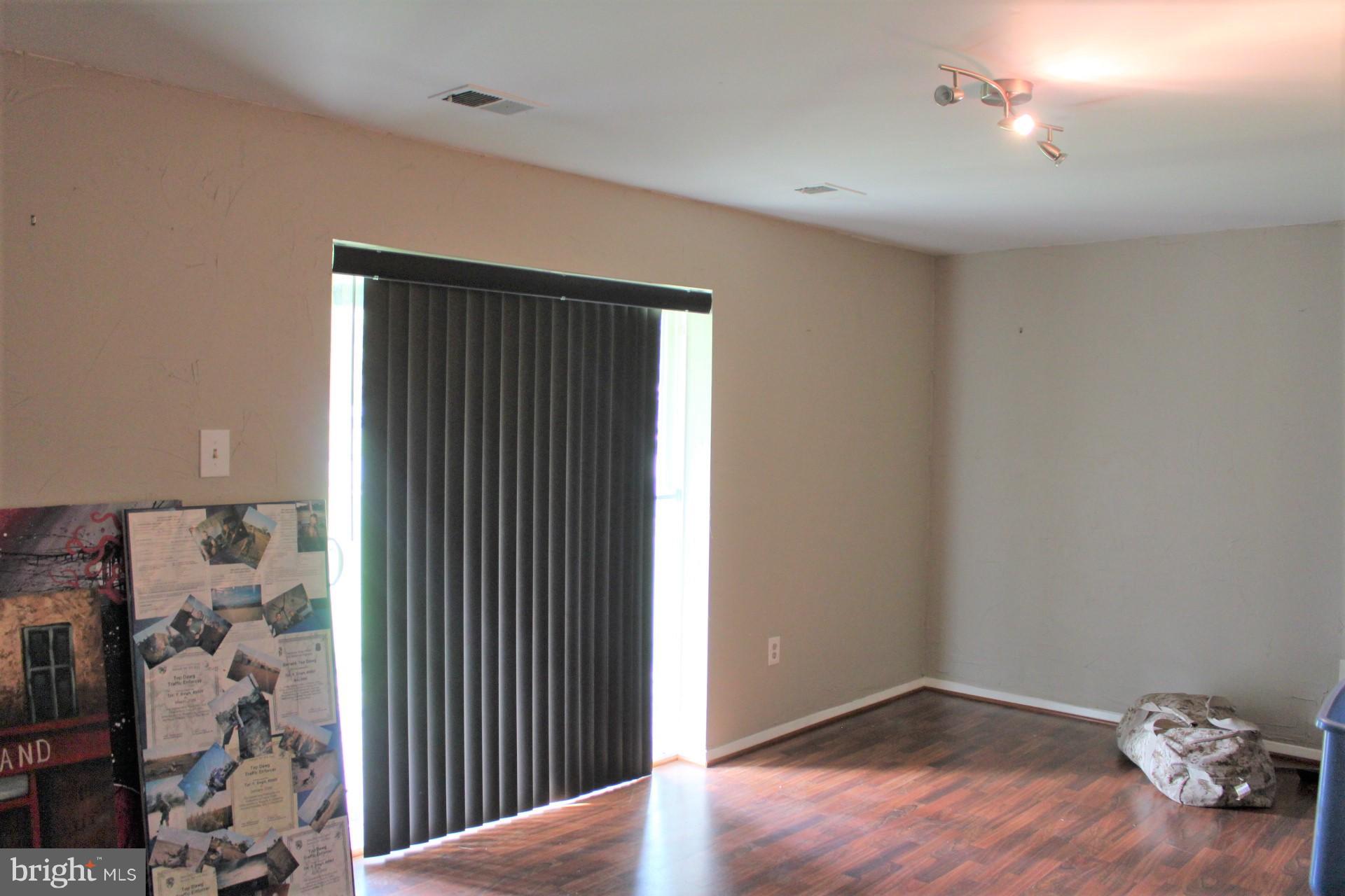 ELIZABETHS LANDING - Residential