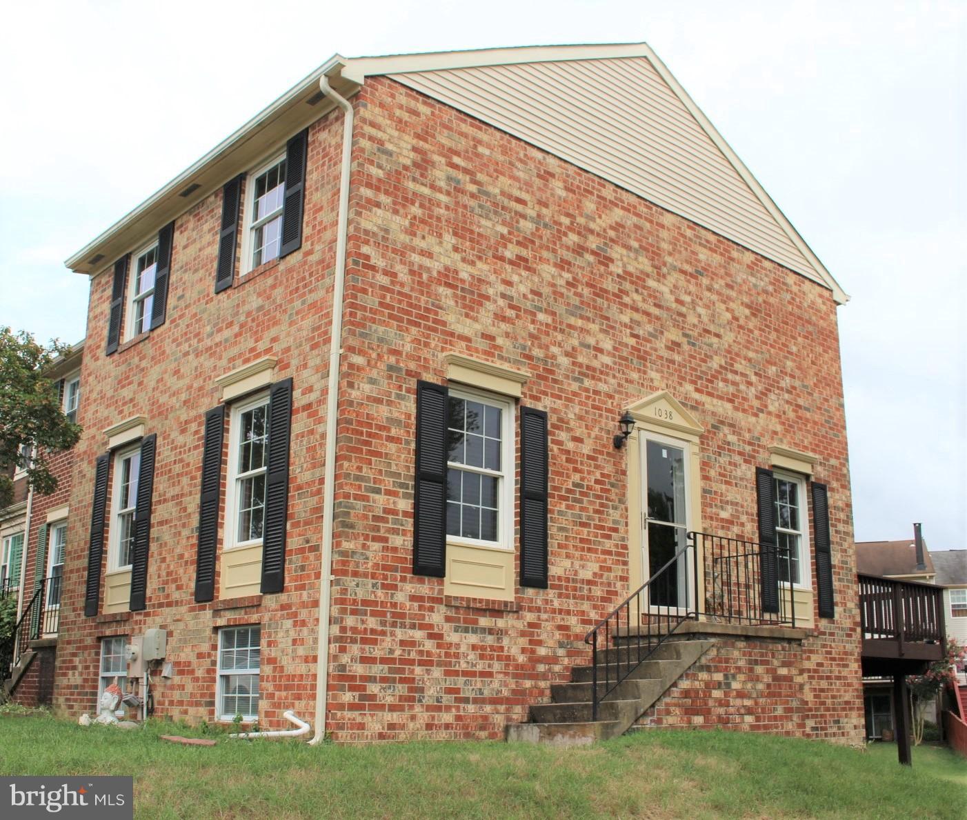 ELIZABETHS LANDING - Residential
