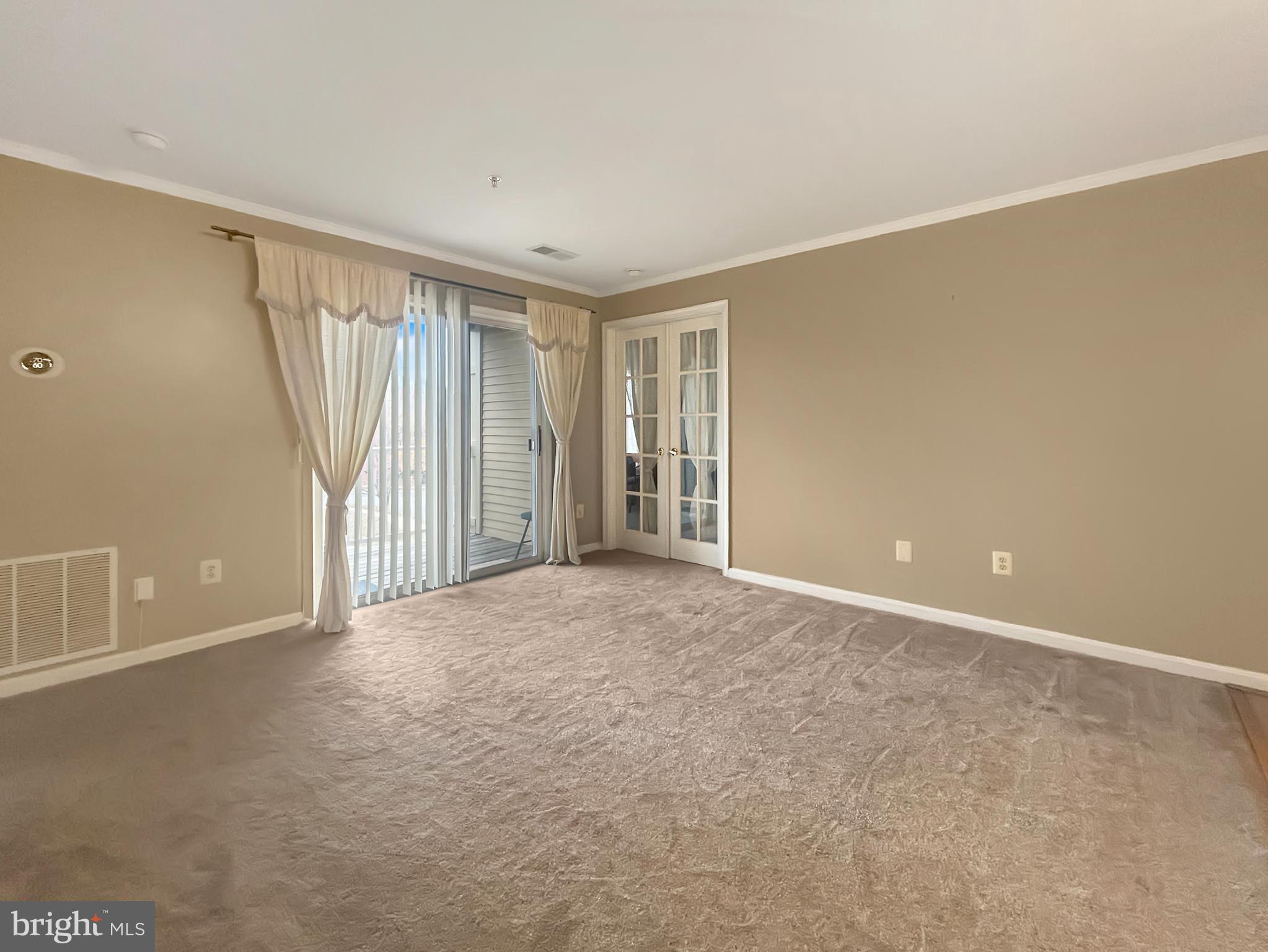 GATEWAY COMMERCE CENTER - Residential Lease