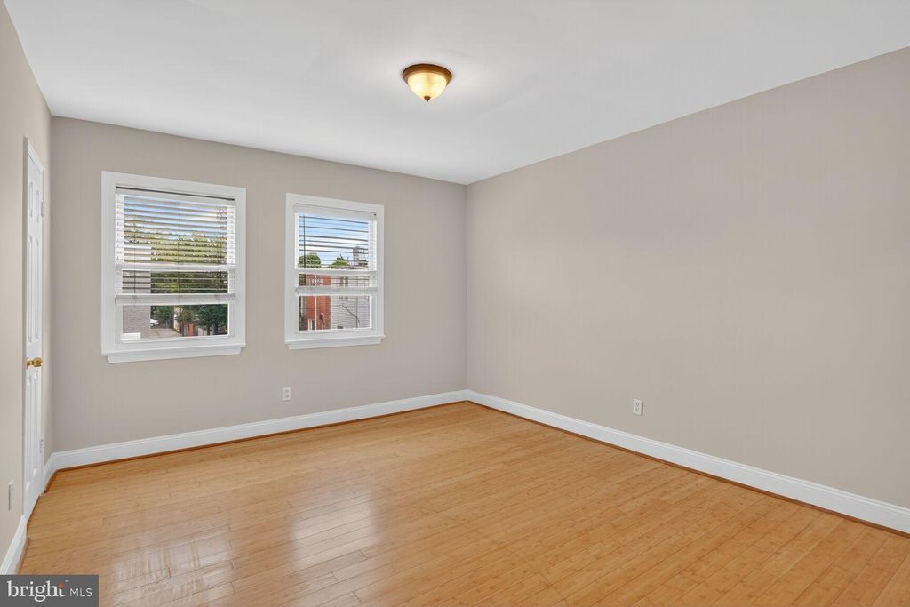 Photo of 610 19th Street NE, WASHINGTON, DC 20002 (MLS # DCDC2222510)