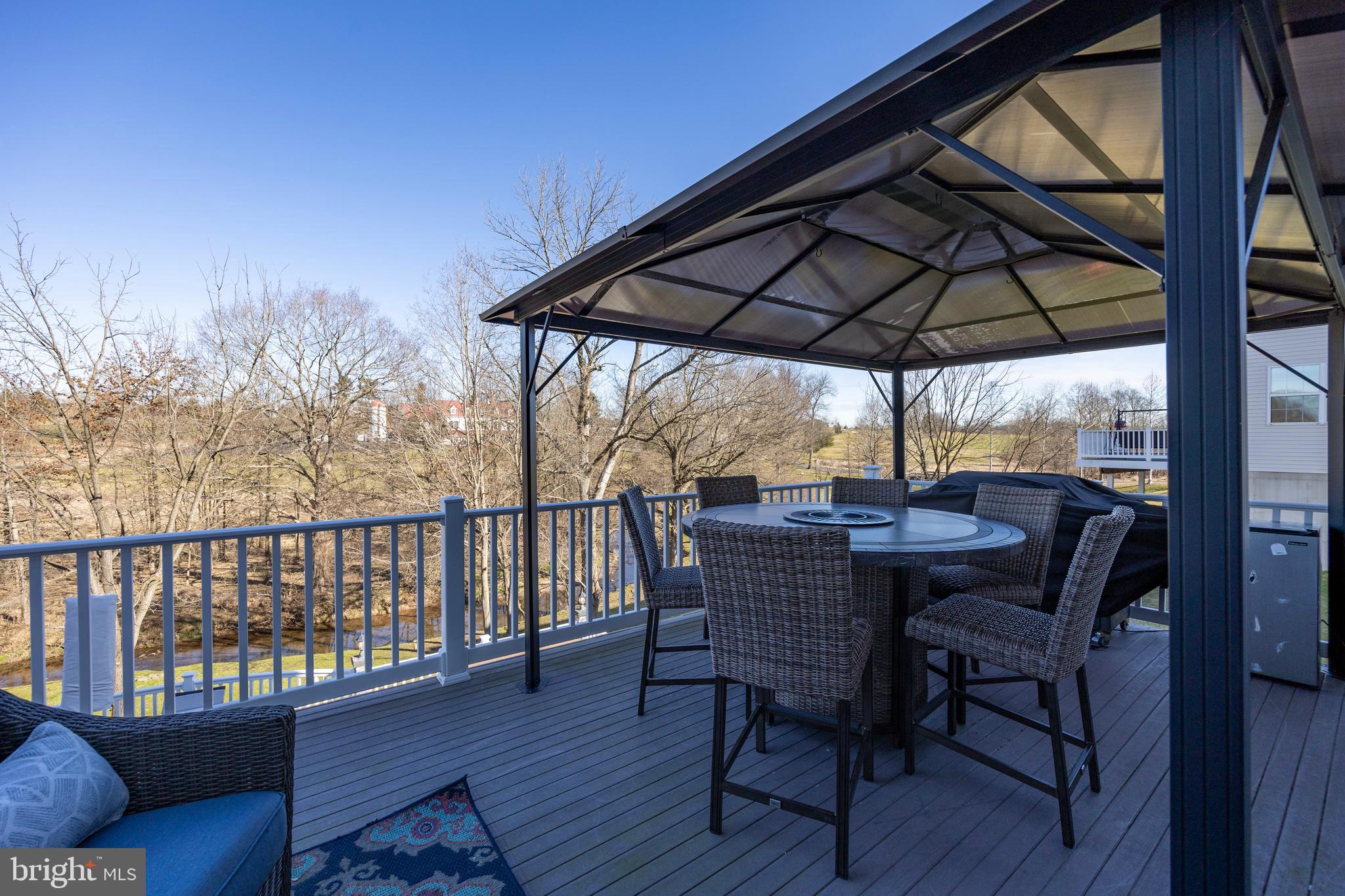 BELLA VISTA - Residential