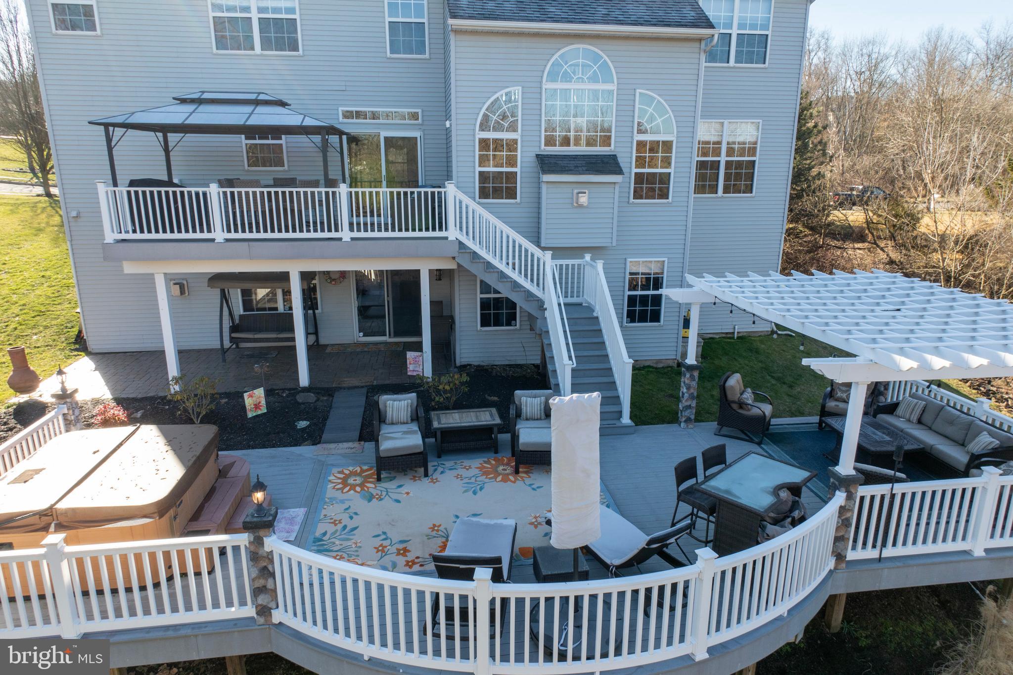 BELLA VISTA - Residential