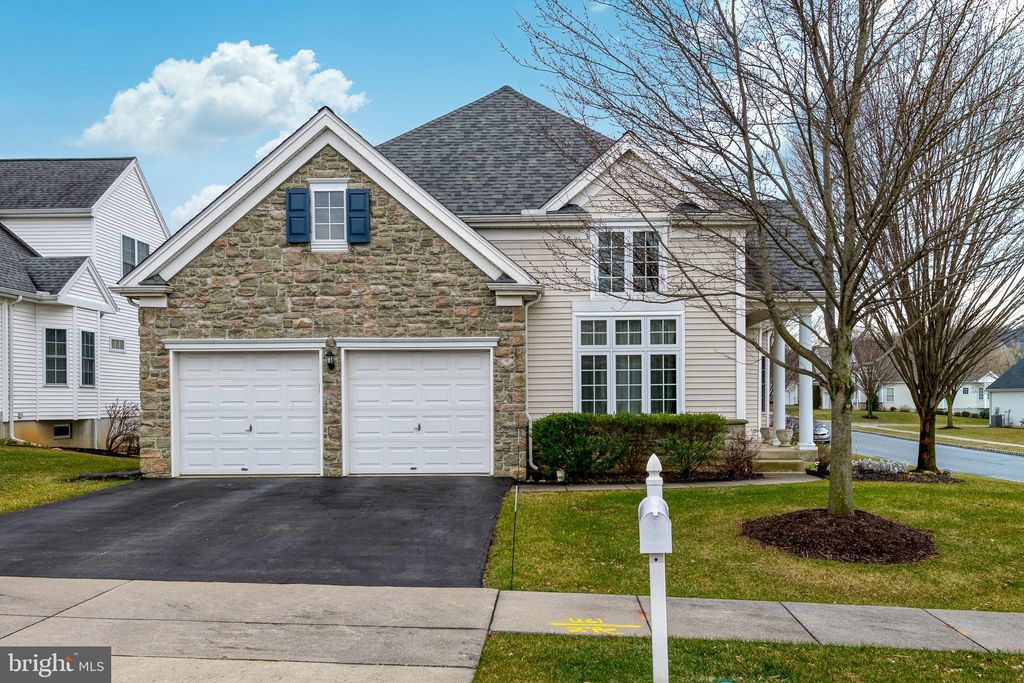 Photo of 1813 CONEWAGO LN, LANCASTER, PA 17601 (MLS # PALA2031180)