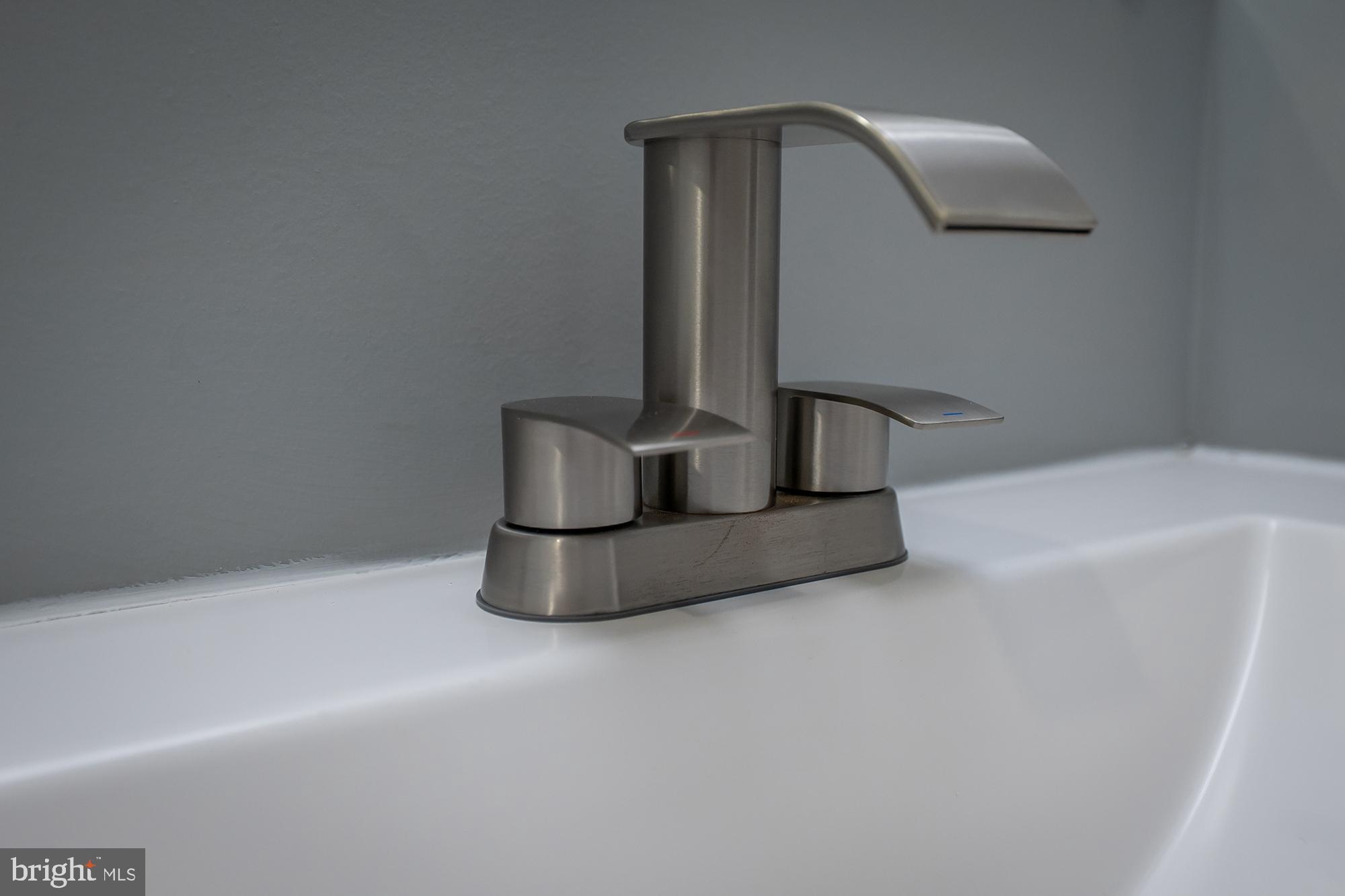 BROADWAY EAST - Residential