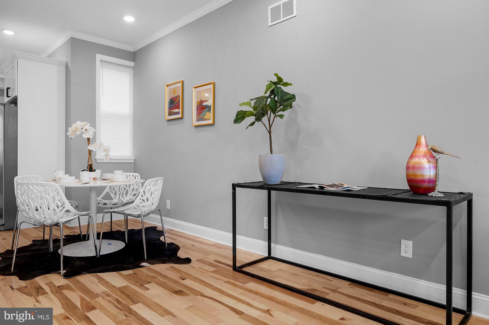 BROADWAY EAST - Residential