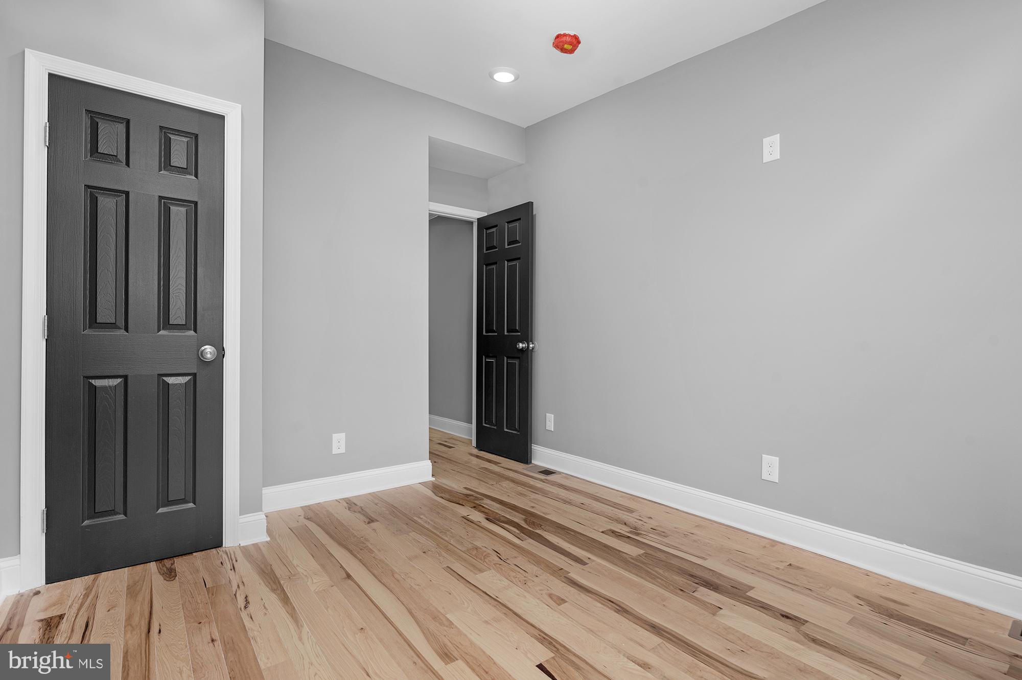 BROADWAY EAST - Residential