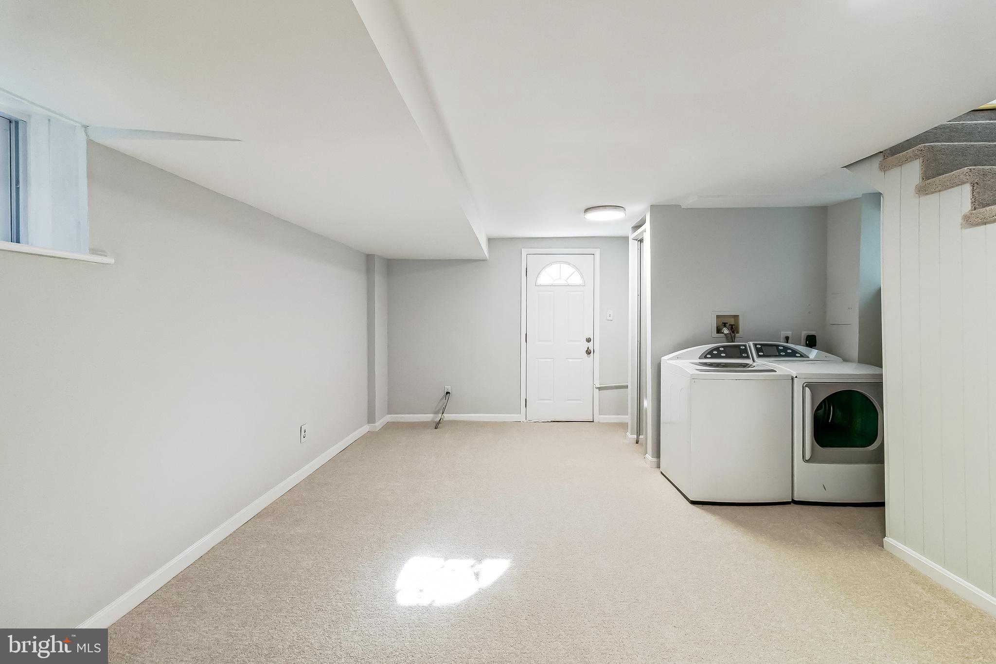 SUNNYSIDE - Residential Lease