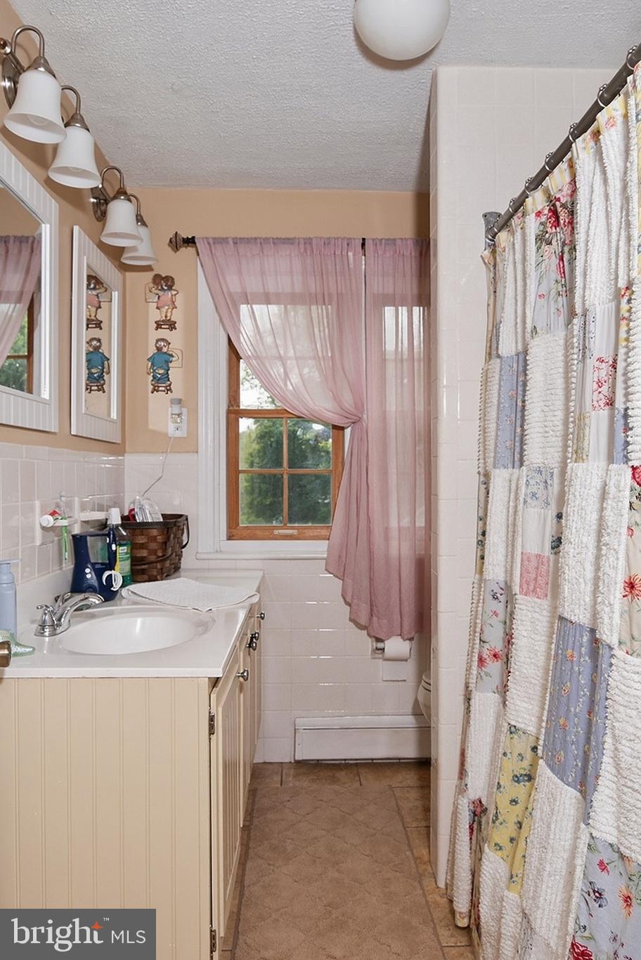 ELKTON - Residential