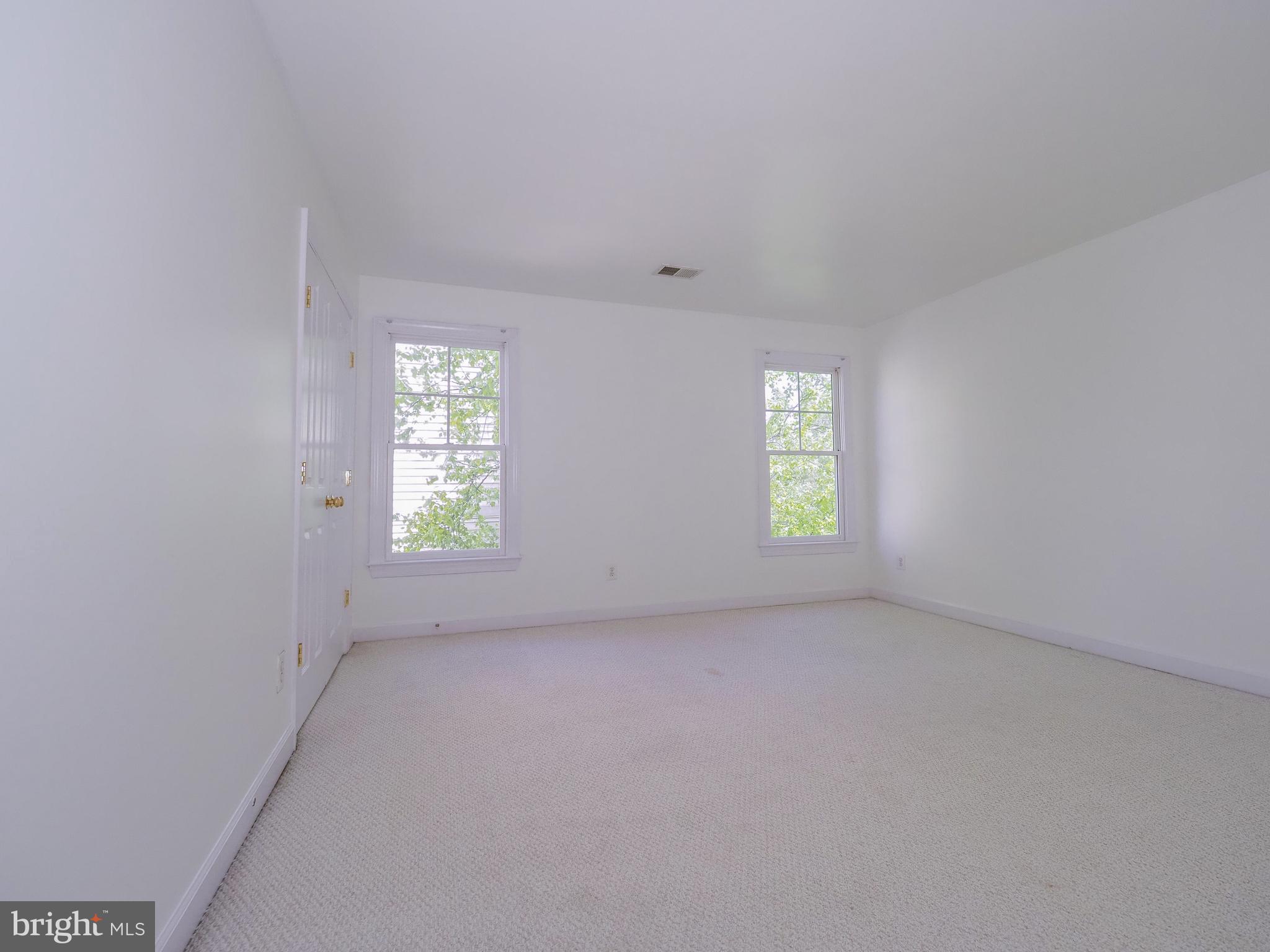 STONE LAKE - Residential