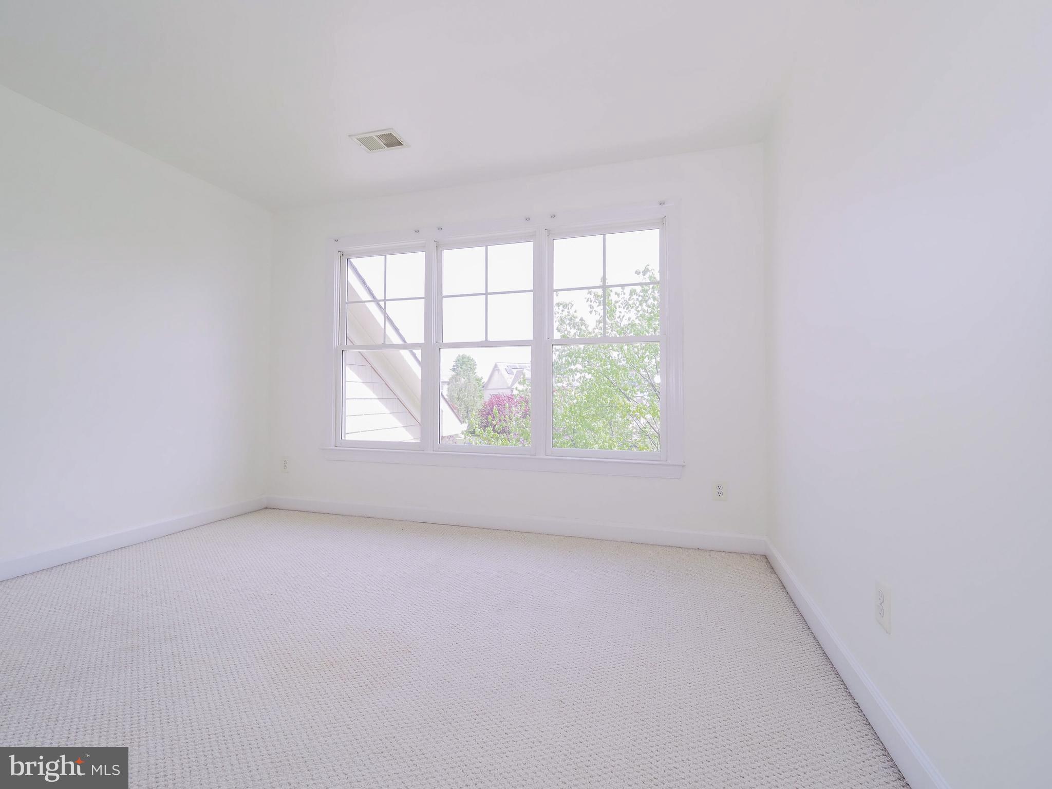 STONE LAKE - Residential