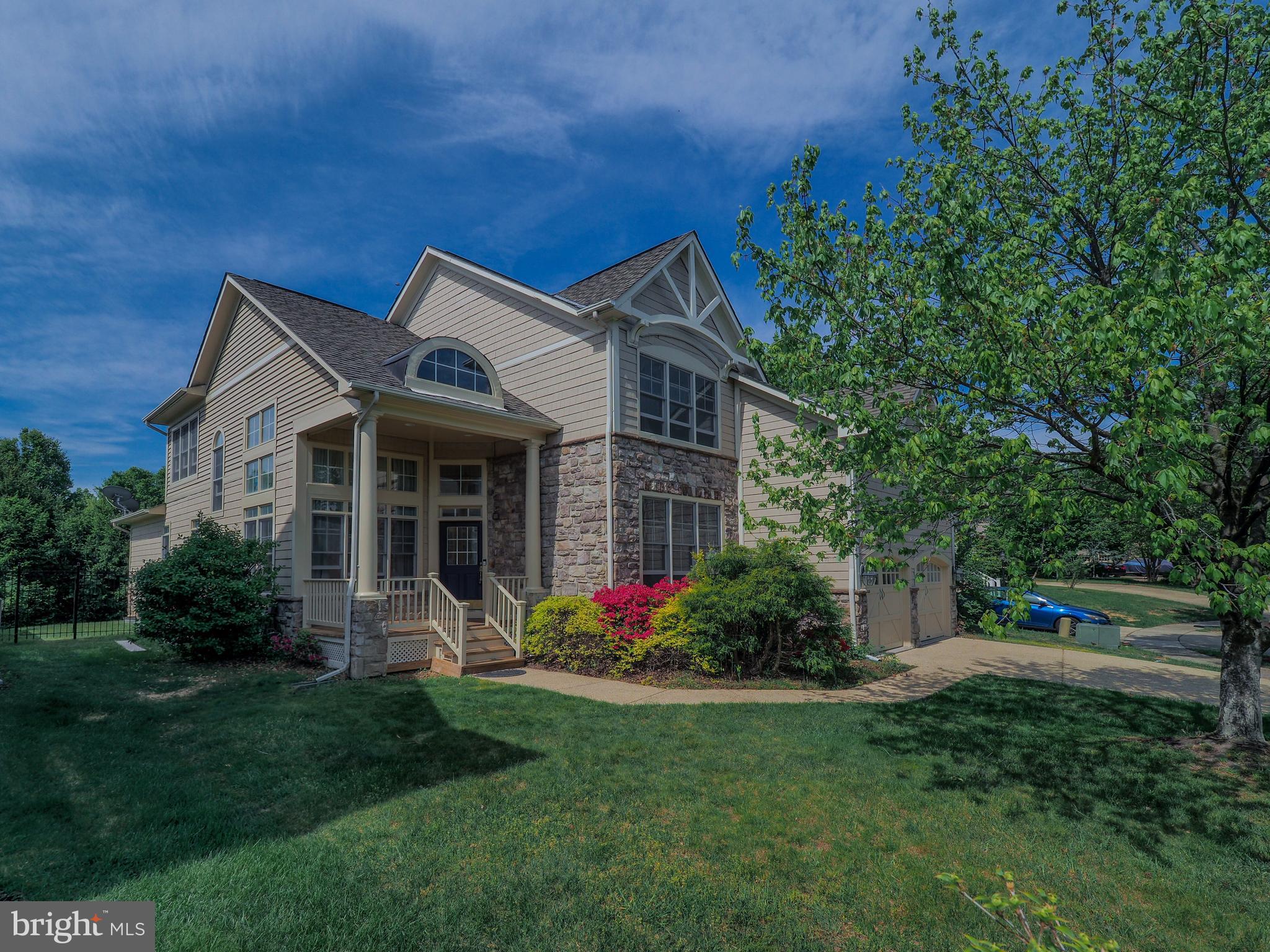 STONE LAKE - Residential